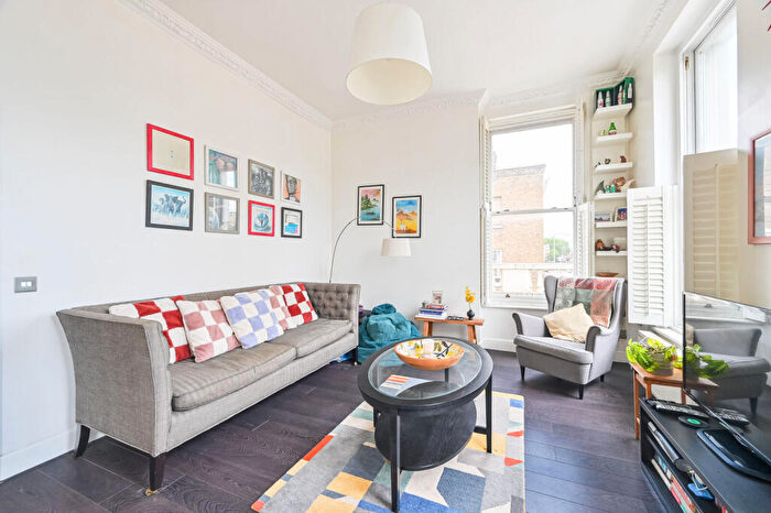 2 Bedroom Flat To Rent In Birchfield Street, Poplar, London, E14