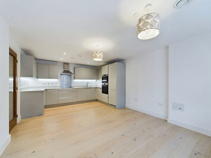 1 Bedroom Flat To Rent In Richardson Court, Lansdown Road, Cheltenham, GL51