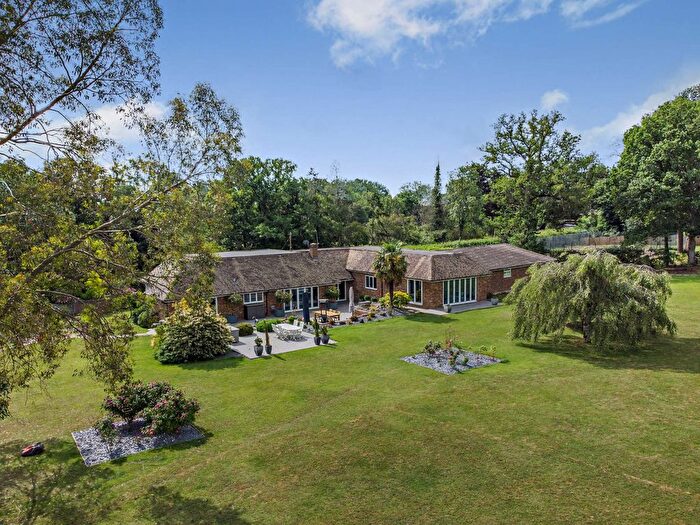 4 Bedroom Bungalow For Sale In Watts Cross Road, Hildenborough, Tonbridge, Kent, TN11