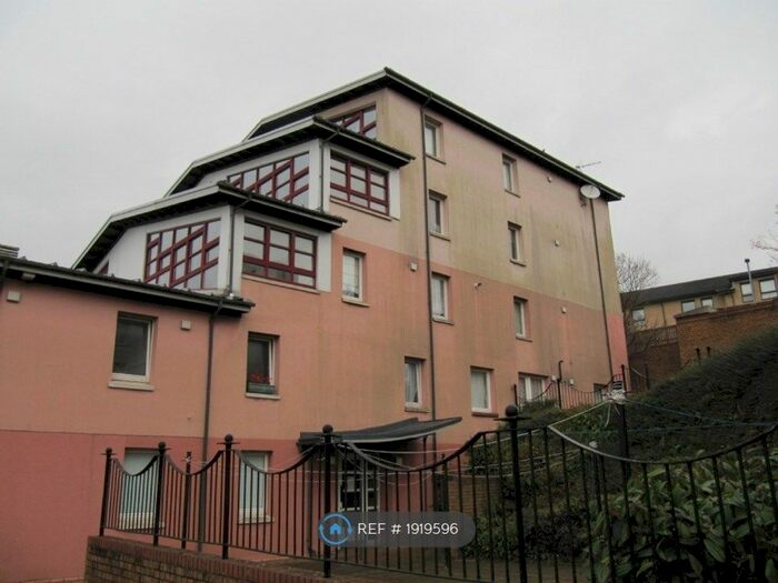 2 Bedroom Flat To Rent In Windsor Crescent, Clydebank, G81
