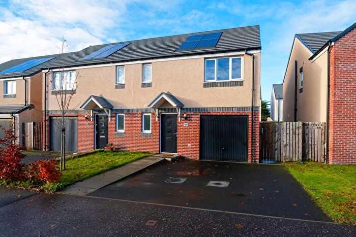 3 Bedroom Semi Detached House For Sale In Seggie Drive, Guardbridge, KY16
