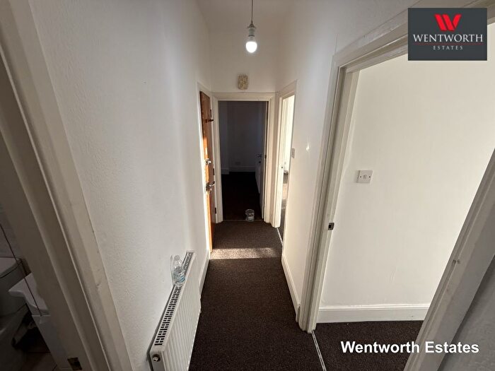 2 Bedroom Flat To Rent In Richmond Road, Ilford, IG1
