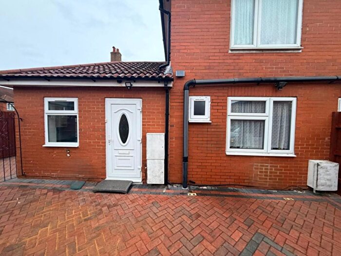 Studio To Rent In Olive Road, London, W5