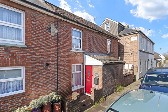 2 Bedroom Terraced House For Sale In Garfield Road, Hailsham, BN27