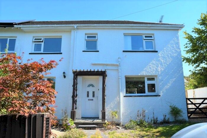 4 Bedroom Semi-Detached House For Sale In Penrhiwllan, Llandysul, SA44