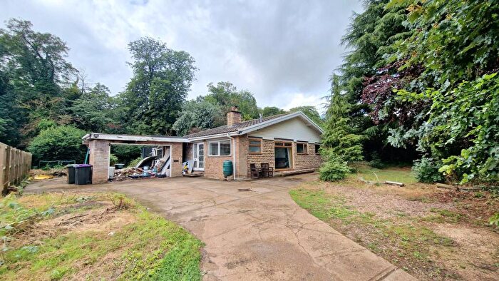 4 Bedroom Detached Bungalow For Sale In Southgate Spinneys, South Rauceby, NG34