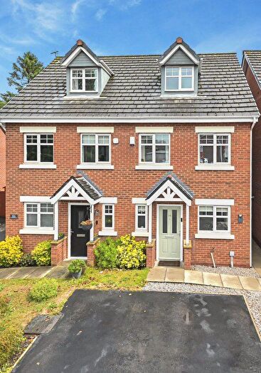 4 Bedroom Semi-detached House For Sale In Planewood Gardens, Warrington, WA3