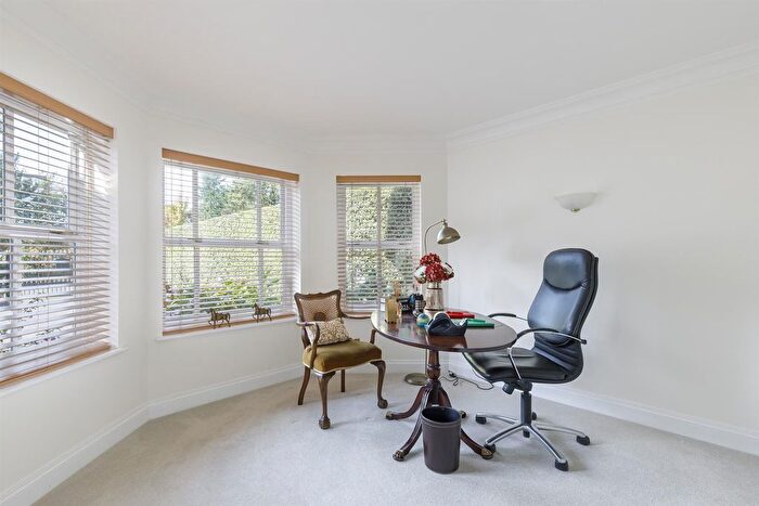 4 Bedroom Detached House For Sale In Ridgemount Road, Sunningdale, Ascot, SL5