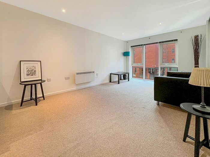 2 Bedroom Flat To Rent In Trinity One, East Street, Leeds City Centre, LS9