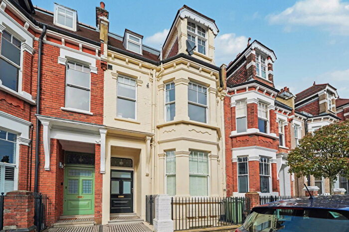 1 Bedroom Apartment For Sale In Inglewood Road, West Hampstead, NW6
