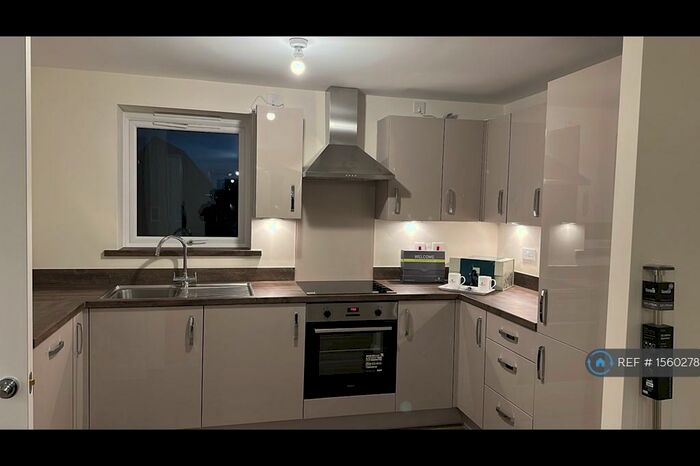 2 Bedroom Flat To Rent In Fen Street Brooklands, Milton Keynes, MK10