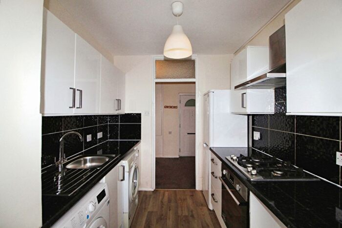 1 Bedroom Flat To Rent In Gauntlett Court, Harrow Road, Sudbury, HA0