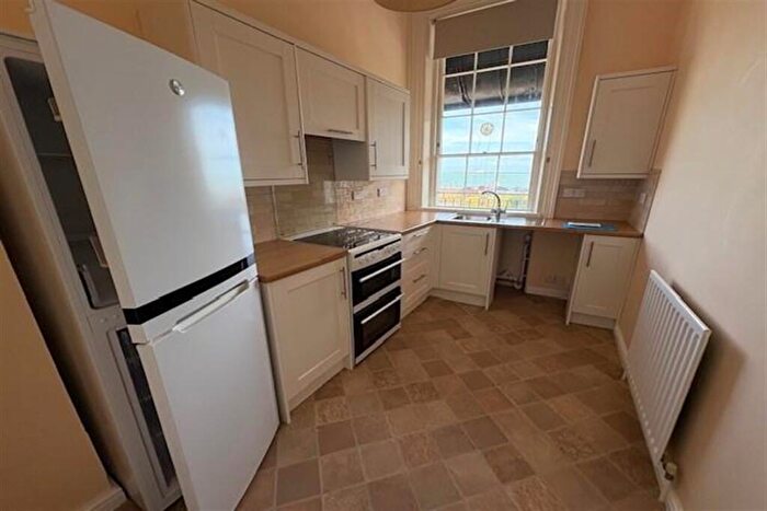 1 Bedroom Flat To Rent In Charter House, Camden Crescent, CT16