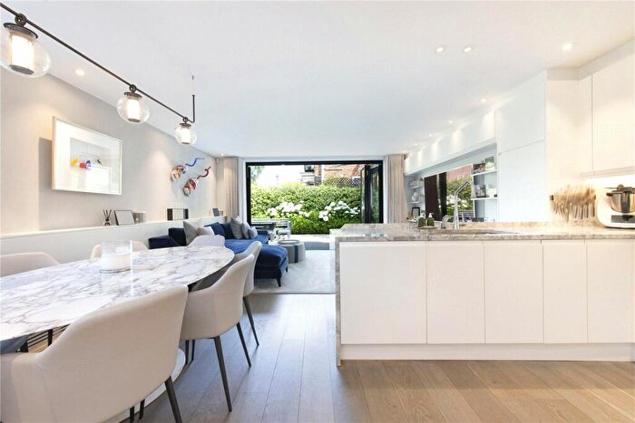 4 Bedroom End Of Terrace House To Rent In The Marlowes, St John's Wood, London, NW8