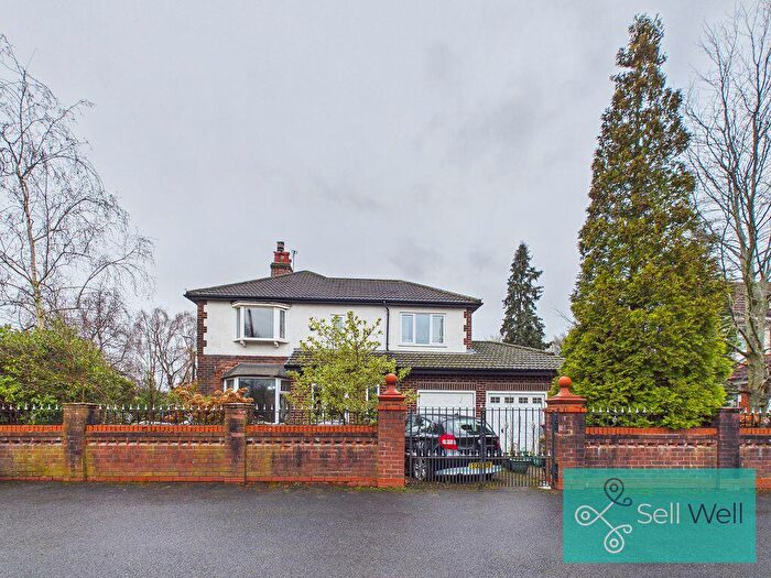 4 Bedroom Detached House For Sale In Greenbank Avenue, Swinton, Manchester, M27