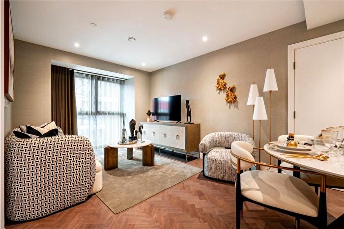 1 Bedroom Apartment For Sale In Queens Cross, Royal Eden Docks, London, E16