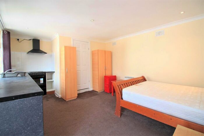 Studio To Rent In Clifford Road, Hounslow, TW4