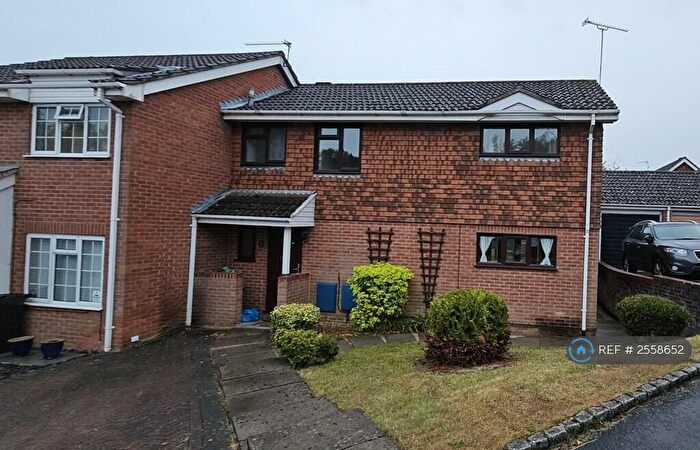 3 Bedroom End Of Terrace House To Rent In Felthorpe Close, Reading, RG6