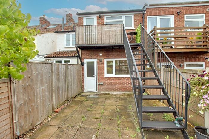 1 Bedroom Flat To Rent In Ashton Street, Trowbridge, BA14
