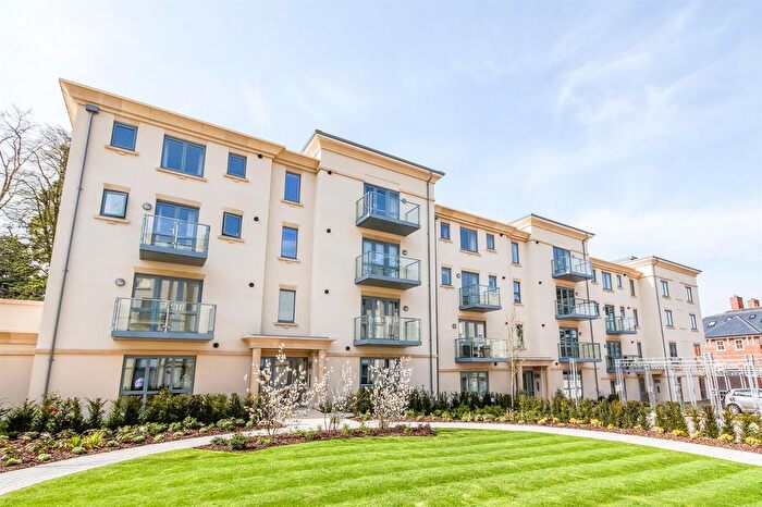 2 Bedroom Flat To Rent In Humphris Place, Cheltenham, GL53