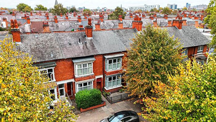 3 Bedroom Terraced House For Sale In Upperton Road, Leicester, LE3