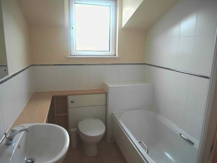 1 Bedroom Flat To Rent In Allanfield Place, Edinburgh, EH7