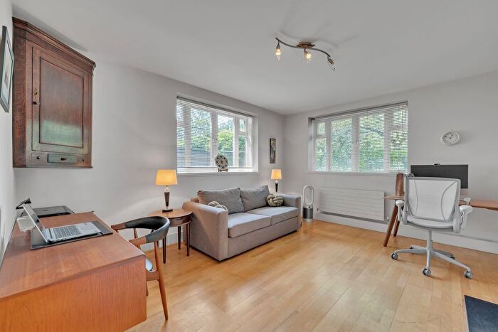 1 Bedroom Flat To Rent In Abercorn Place, London, NW8