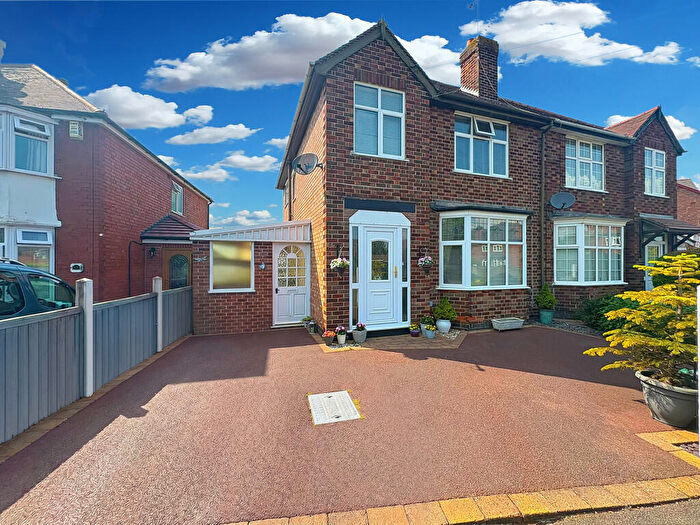 3 Bedroom Semi-Detached House For Sale In Wyvern Avenue, Long Eaton, Nottingham, NG10