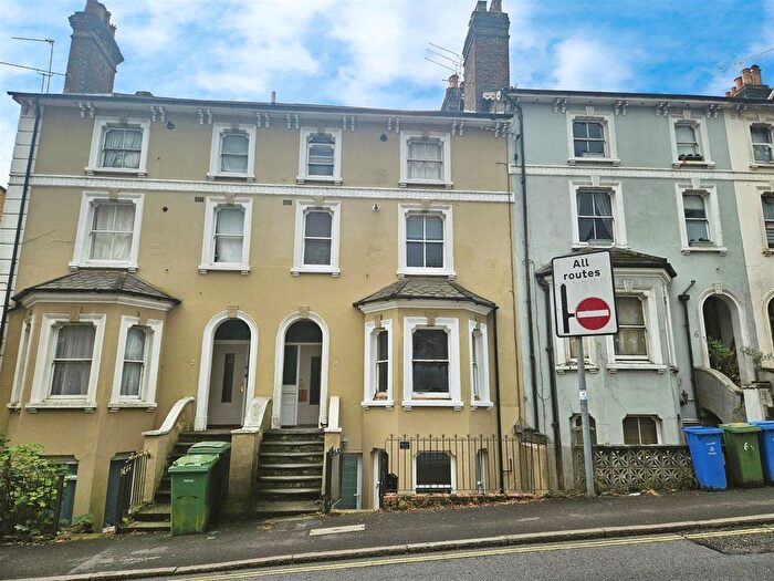 1 Bedroom Flat To Rent In Queens Road, Aldershot, GU11