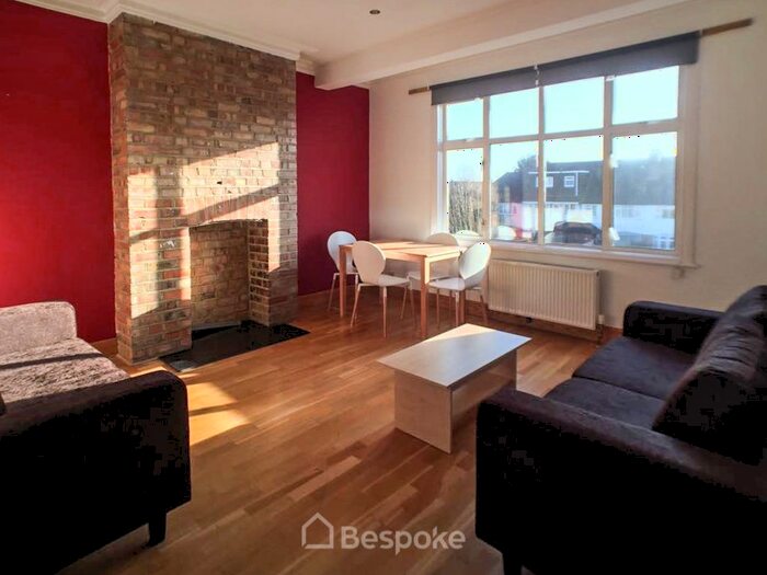 2 Bedroom Flat To Rent In Green Lanes, Palmers Green, N13