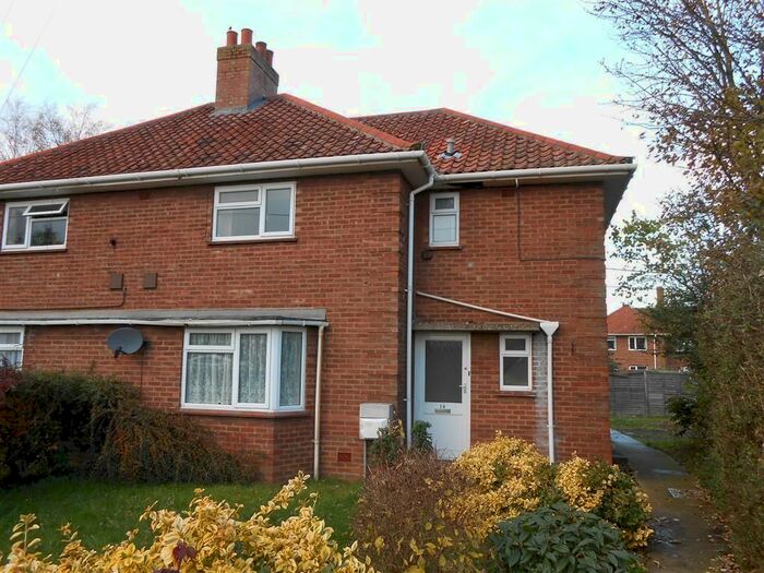 2 Bedroom Maisonette To Rent In Park Close, Wymondham, Norfolk, NR18