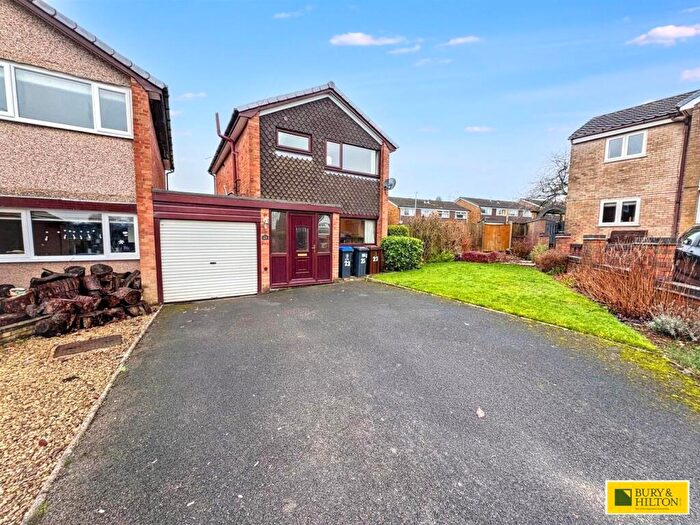 3 Bedroom Link Detached House For Sale In Wallbridge Close, Leek, ST13