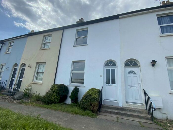 3 Bedroom House To Rent In Beach Road, Newhaven, BN9