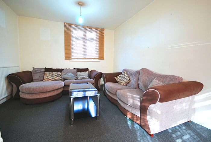 3 Bedroom Semi Detached House For Sale In Queensbury Road, Wembley, HA0
