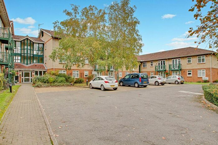 2 Bedroom Retirement Property For Sale In Friern Barnet Lane, London, N20