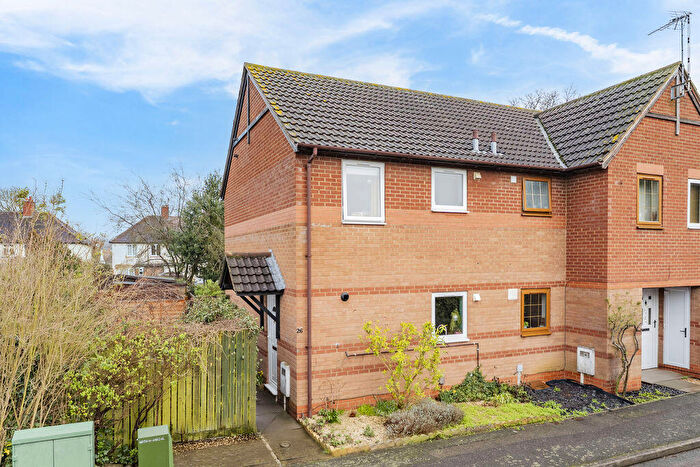 2 Bedroom End Of Terrace House For Sale In Pear Tree Gardens, Market Harborough, LE16