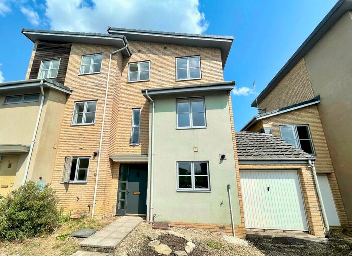 4 Bedroom Town House To Rent In Pinewood Drive, Cheltenham, GL51