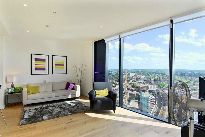 2 Bedroom Flat To Rent In Walworth Road, Elephant And Castle, London, SE1