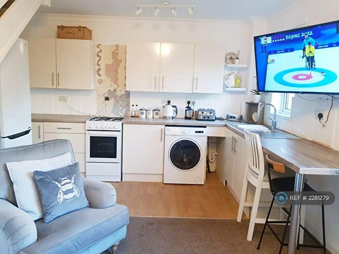 1 Bedroom Semi-Detached House To Rent In Orchard Park, Cardiff, CF3