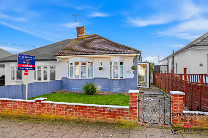 2 Bedroom Semi-Detached Bungalow For Sale In Newbury Gardens, Upminster, RM14