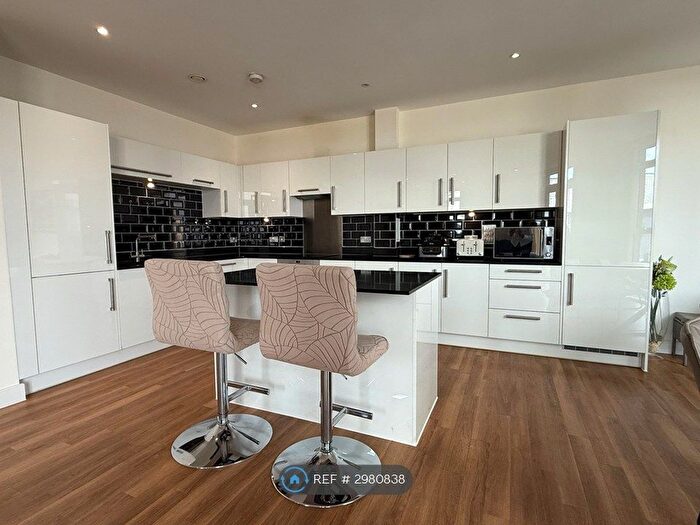 3 Bedroom Flat To Rent In Cosgrove House, Wembley, HA0