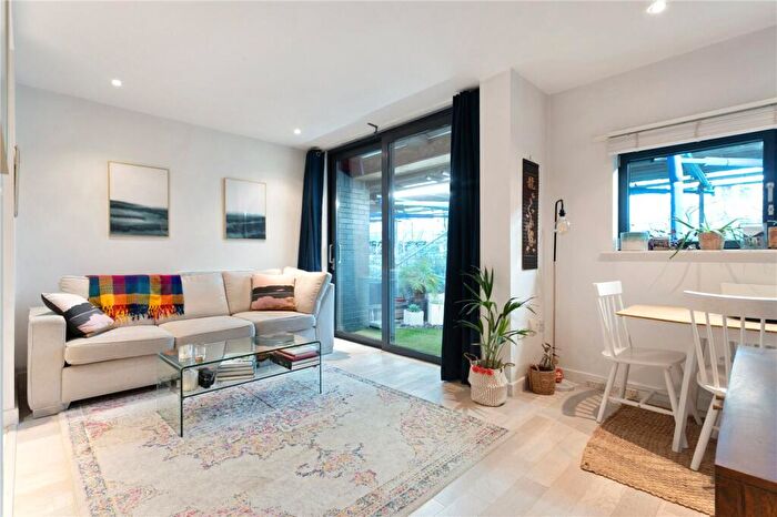 1 Bedroom Apartment For Sale In Drayton Park, London, N5