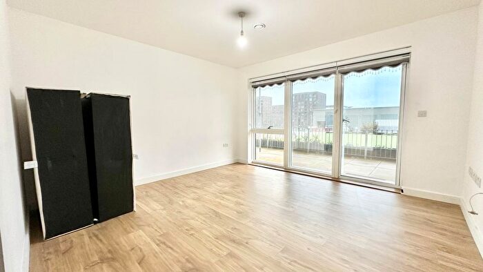 3 Bedroom Maisonette To Rent In Magellan Boulevard, London, E16