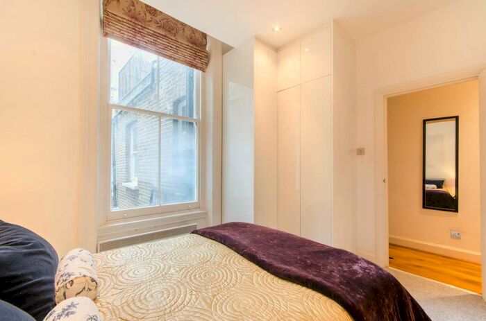 2 Bedroom Flat To Rent In Finborough Road, Chelsea, London, SW10