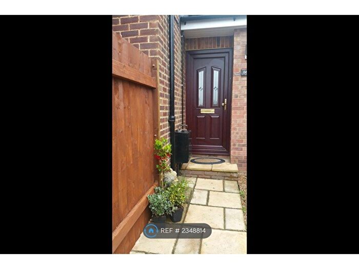 1 Bedroom Flat To Rent In Bushy Hill Drive, Guildford, GU1