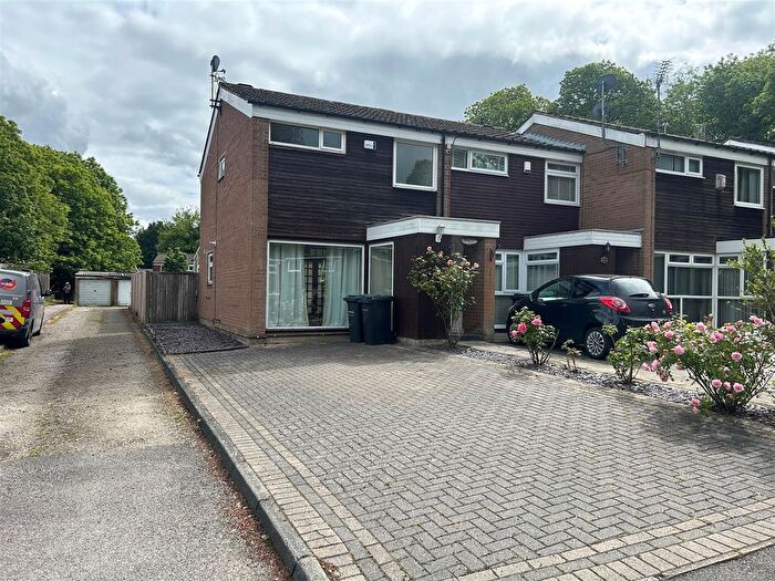 2 Bedroom End Of Terrace House For Sale In Hornbeams, Vigo, Gravesend, DA13