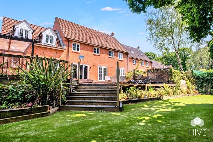 5 Bedroom Detached House For Sale In Little Dewlands, Verwood, BH31