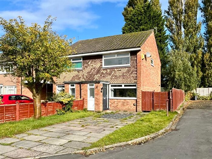 2 Bedroom Semi-Detached House To Rent In Little Brook Road, Sale, M33