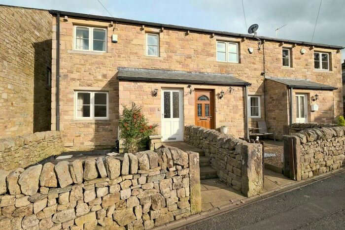 3 Bedroom House To Rent In High Lane, Foulridge, BB8