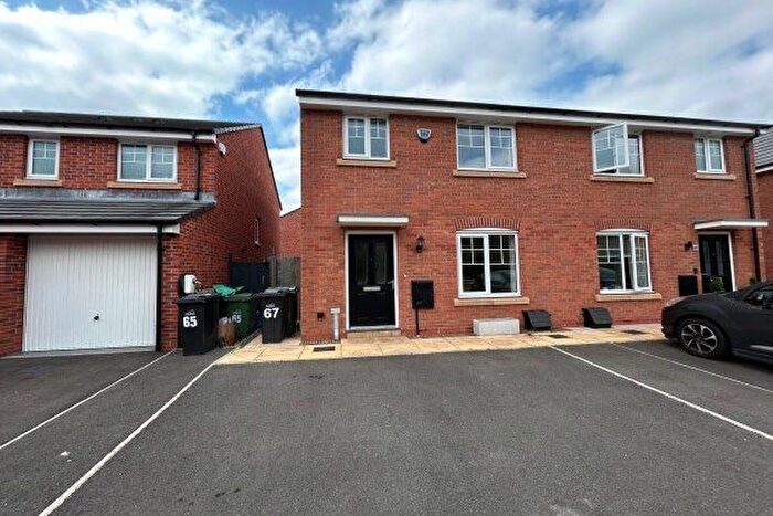3 Bedroom Property To Rent In Herringbone Way, Kingswinford, DY6